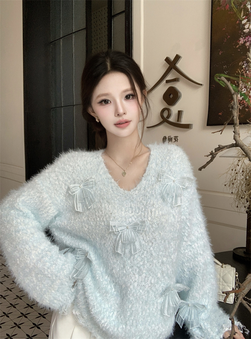 Women’s Long Sleeve V-Neck Knit Sweater 2025 Winter Sweet Style